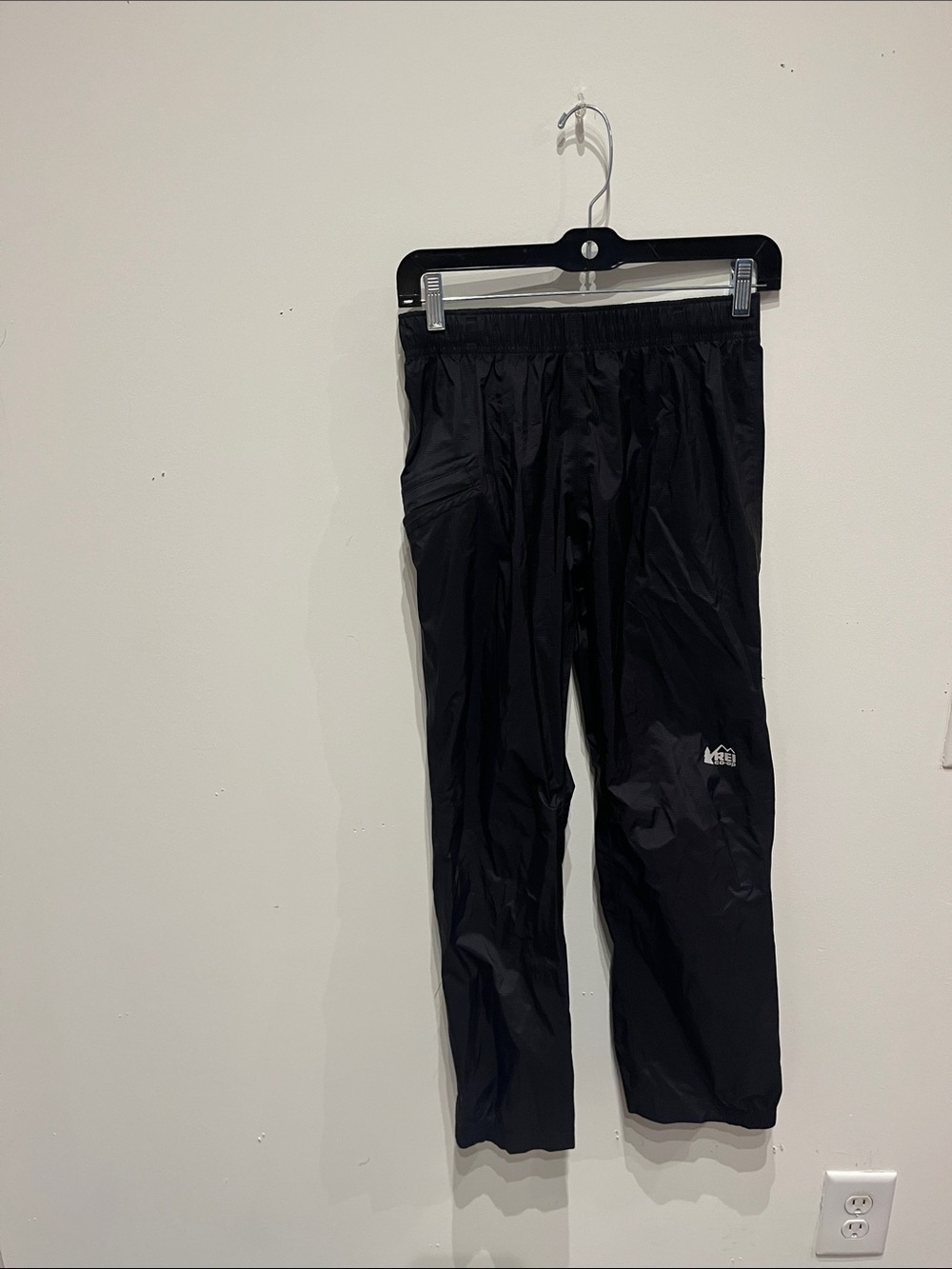 REI KIDS LIGHT WEIGHT WATERPROOF PANTS
